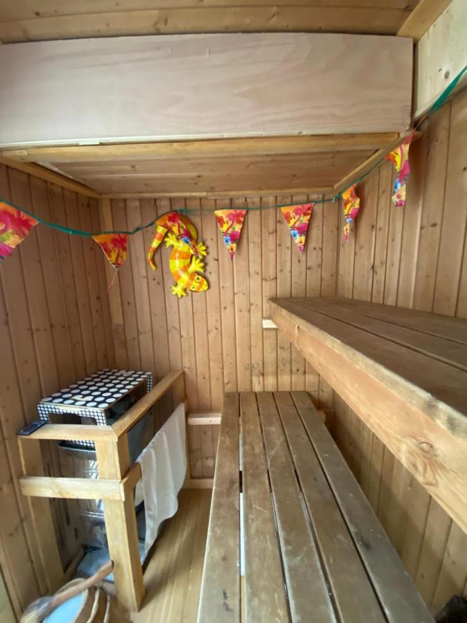 Little Brighton Beach Apartments - Also Separate Spa Cabin And Watersports Екстер'єр фото