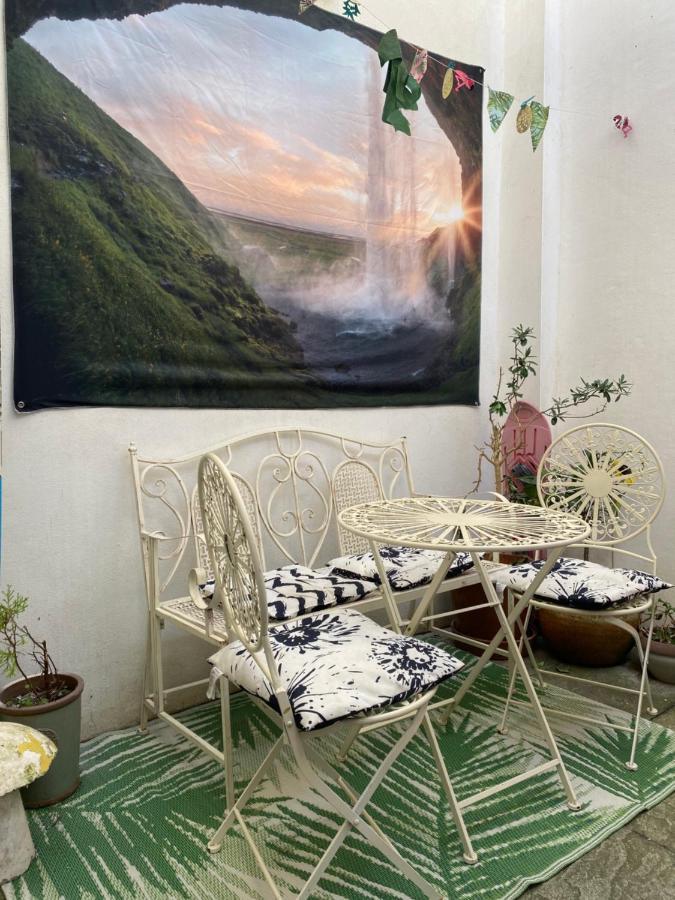 Little Brighton Beach Apartments - Also Separate Spa Cabin And Watersports Екстер'єр фото