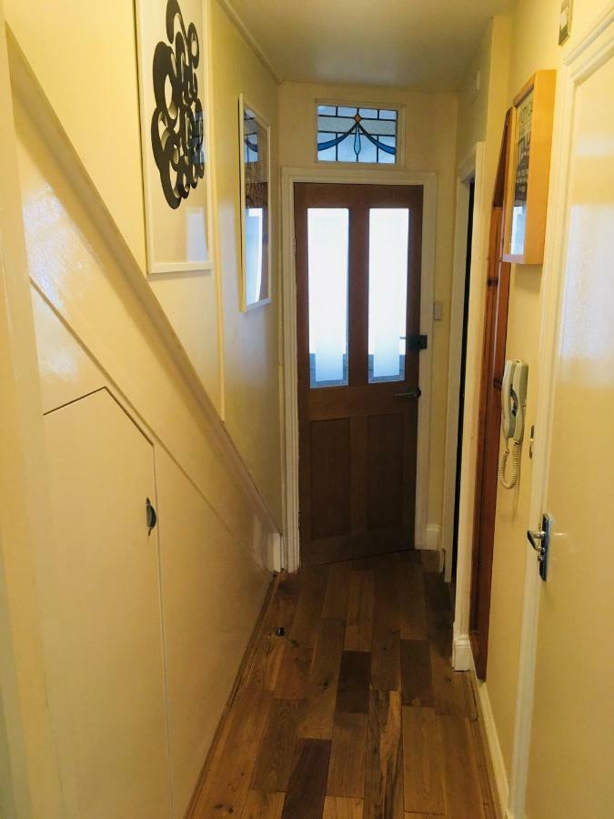 Little Brighton Beach Apartments - Also Separate Spa Cabin And Watersports Екстер'єр фото